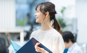 働く人々のイメージ画像